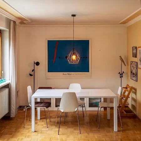 Peaceful And Convenient - Detached House Munich, Vakantiehuis *