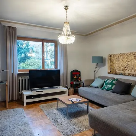 Peaceful And Convenient - Detached House Munich, * Grünwald